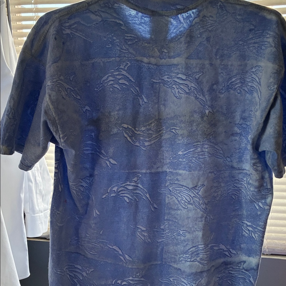 KAUAI Hawaii— Woman’s Blue Dolphin Print Shirt (Sz L) - Picture 4 of 6